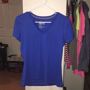 blue nike short sleeve t-shirt